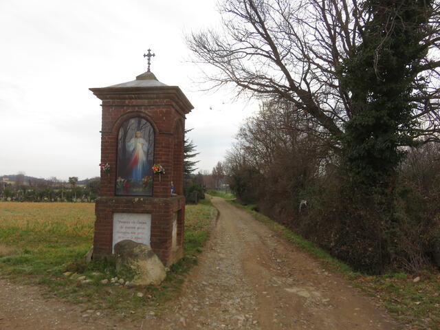 pilone sulla strada per villa Bernese