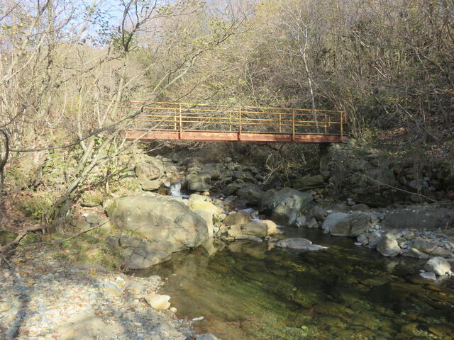 passerella sul torrente Casternone