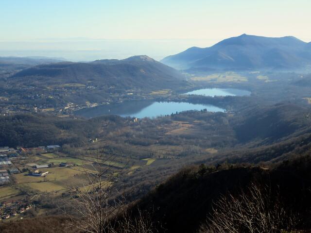 vista sui laghi di Avigliana dal sentiero dei Principi